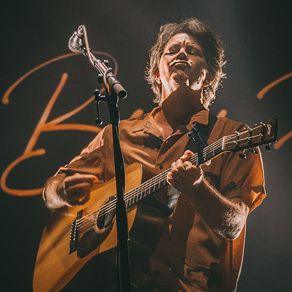Bernard Fanning.3